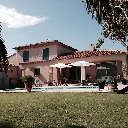La Clava Bed & Breakfast 2*